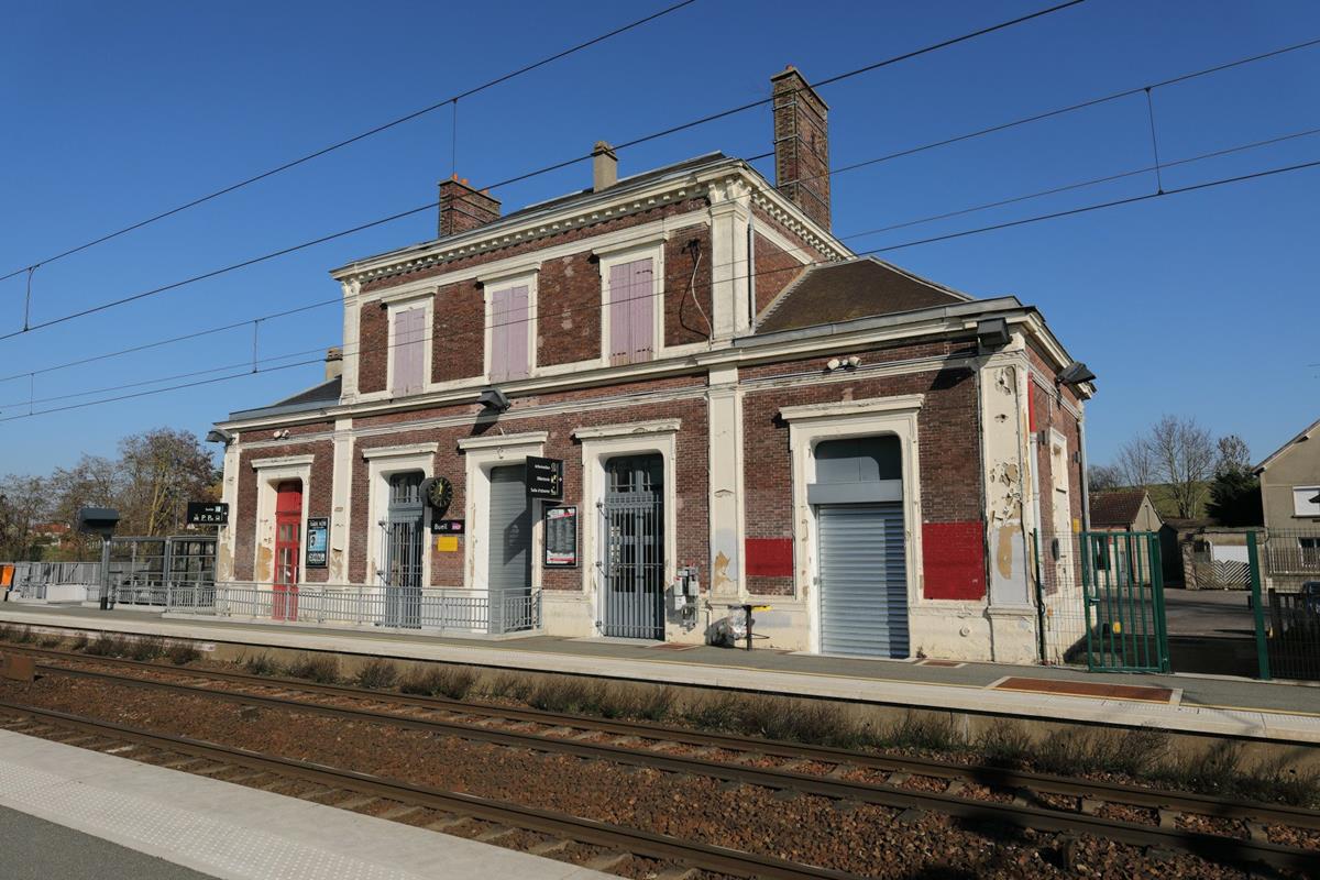 Gare de Bueil